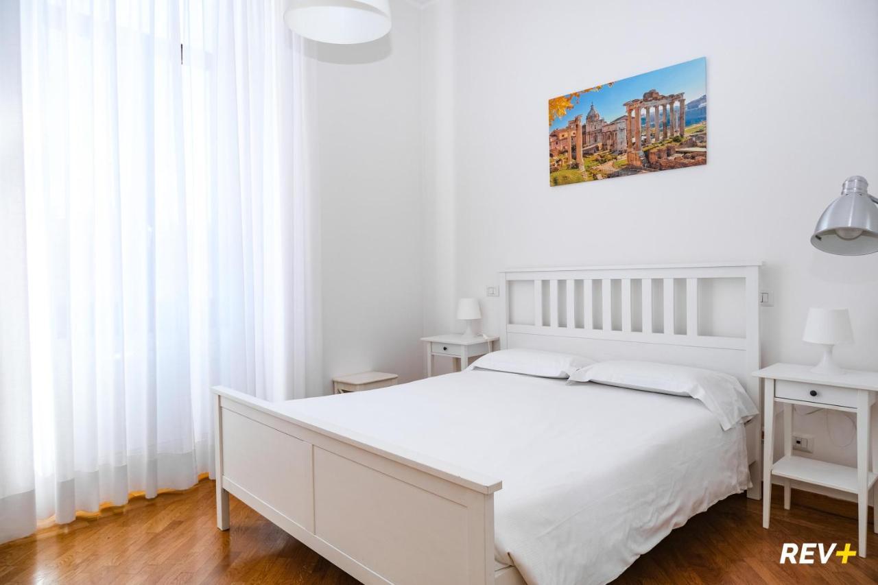 Mecenate Apartment Colosseum Rome Bagian luar foto