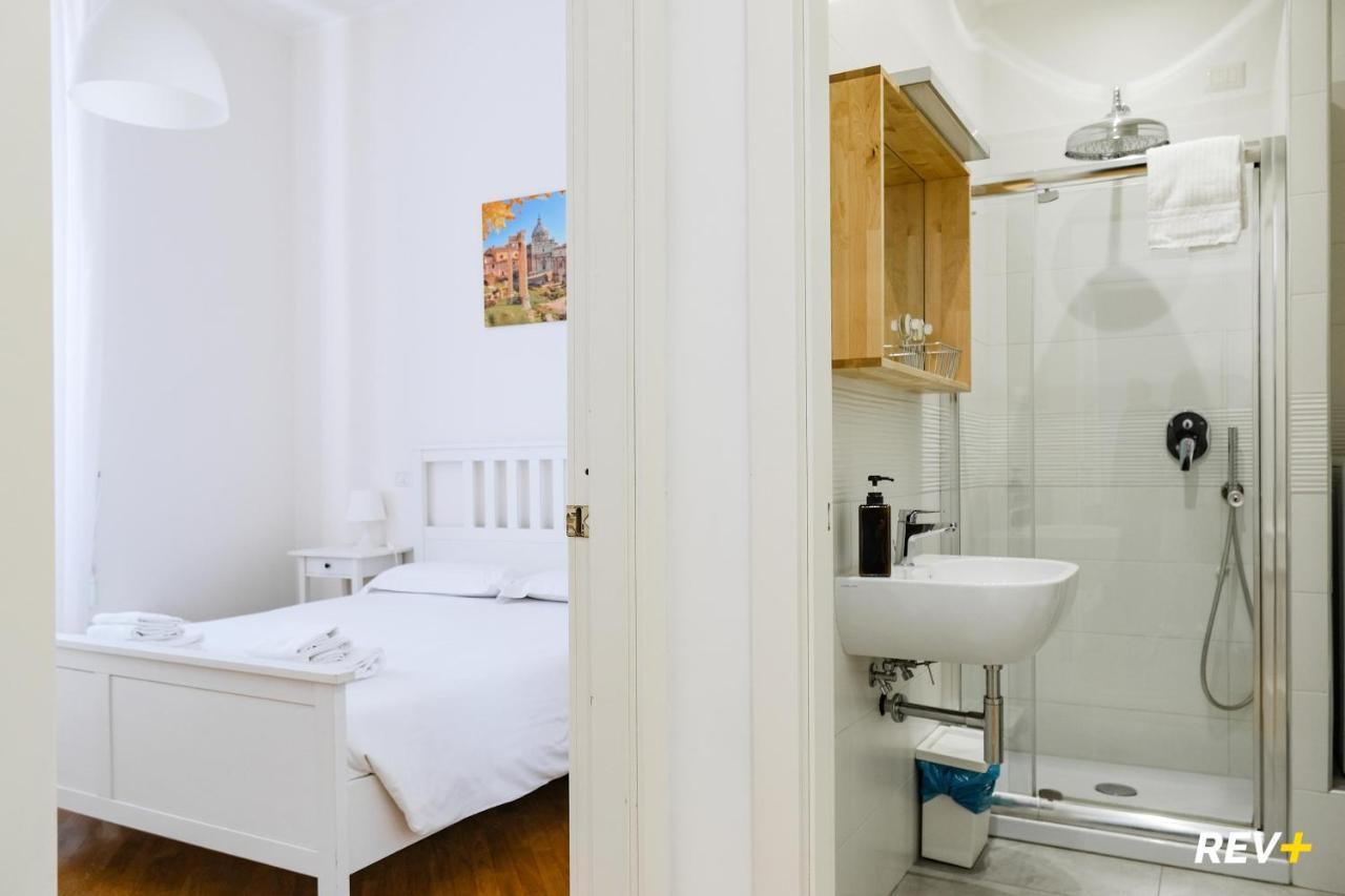 Mecenate Apartment Colosseum Rome Bagian luar foto